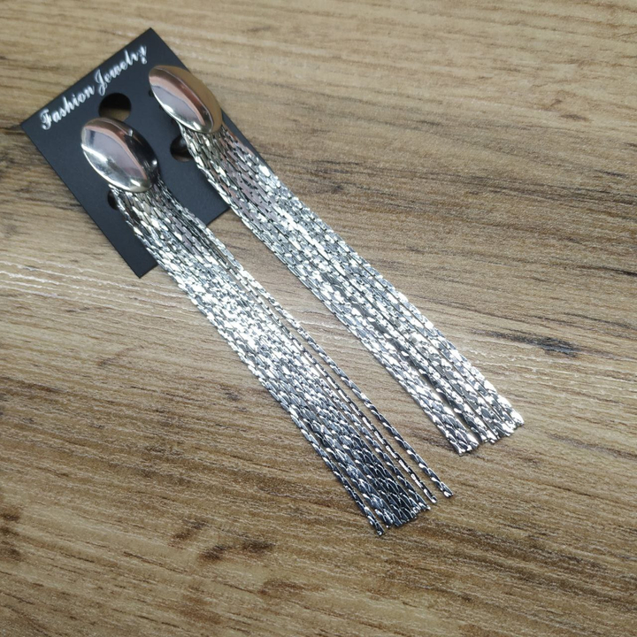 Серьги англ.заст. Bogema пластина овал выпуклый цепочки жгутики металл серебристый