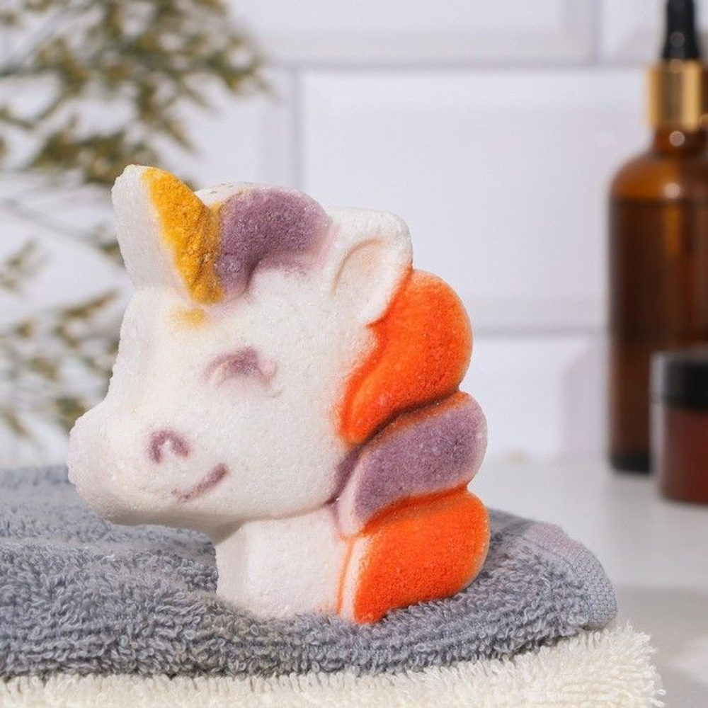 Бомбочка для ванны Единорог с ароматом хвои - 130 гр.