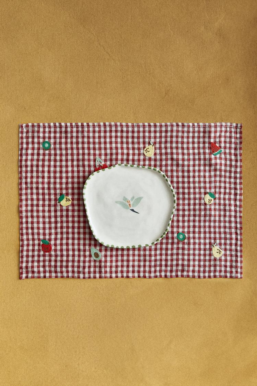 ZARA HOME ФРУКТОВАЯ ВЫШИТАЯ САЛФЕТКА, КРАСНЫЙ