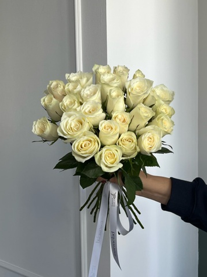 Букет из белой розы (50см) 25 шт под ленту