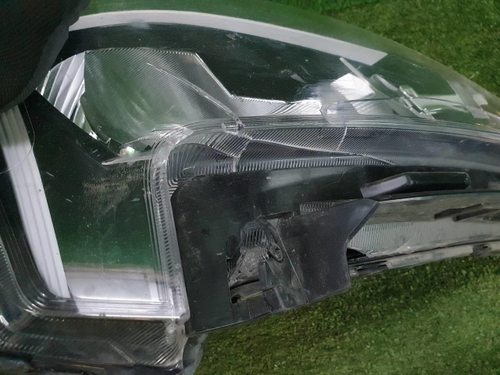 Битая Фара правая Kia Rio 4 (2020-н.в.) галоген