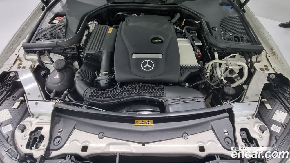 Mercedes-Benz E-Class W213 E250 AMG Line (10.2022)