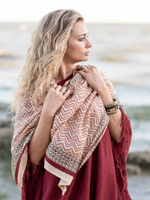 Легкий шарф-платок