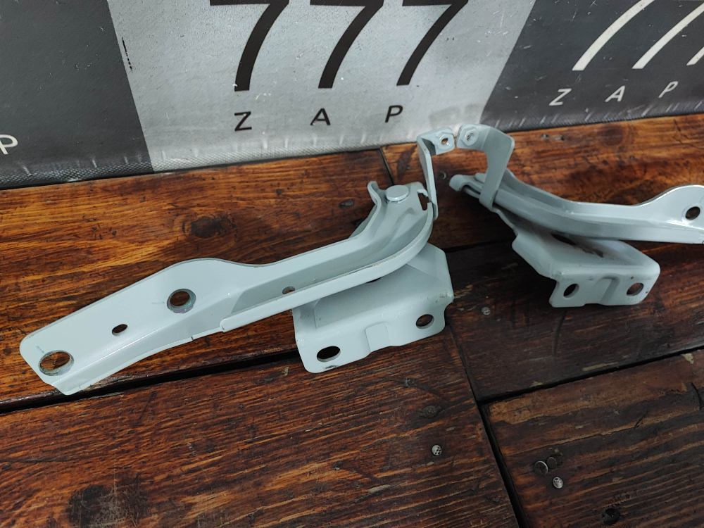 Петли капота комплект Changan Hunter Plus 23-нв Б/У Оригинал 8407110BU01