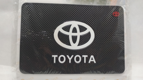 TOYOTA / Коврик на панель (1 шт.)