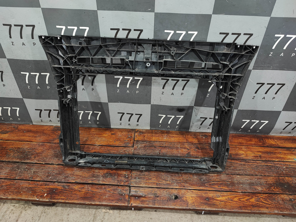 Панель передняя (телевизор) Skoda Karoq 17-нв Б/У Оригинал 57A805588H