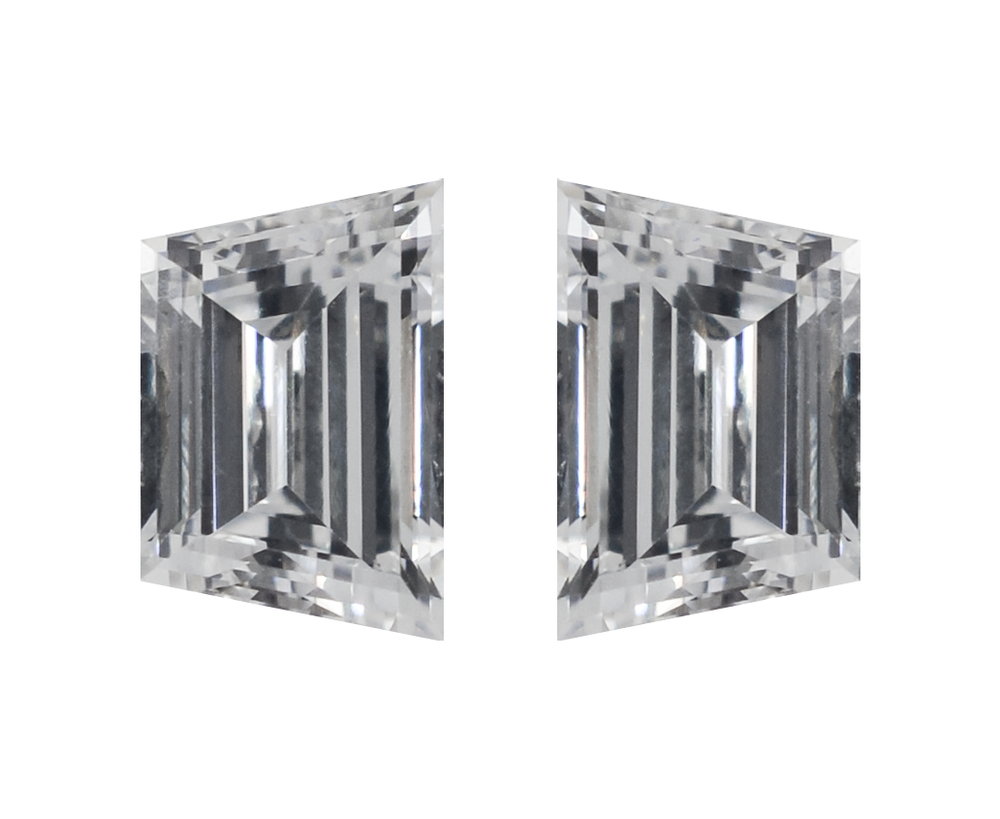 Лабораторно-выращенный бриллиант эполет (пара) 0.560 ct