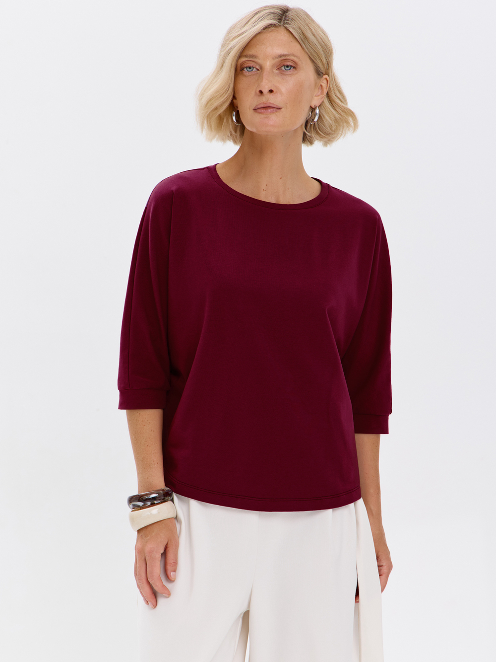 Свободная футболка летучая мышь с рукавом 3/4