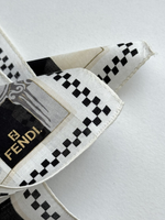 Платок в серо-бежевых тонах с капителями Fendi