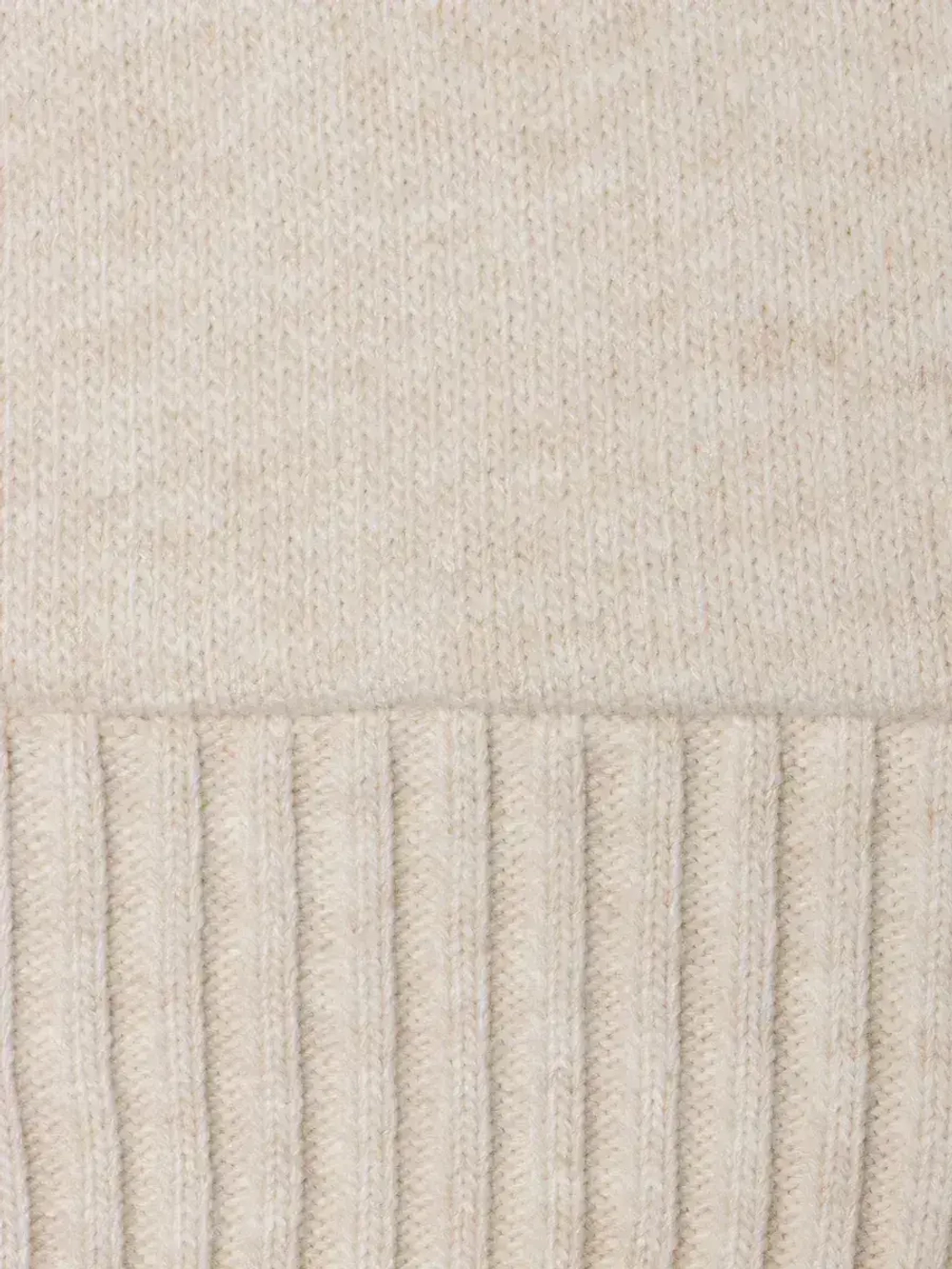 Капор женский вязаный бежевый