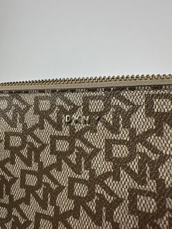 Сумка DKNY Bryant Dome Crossbody