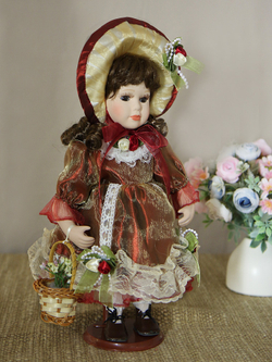 Кукла фарфоровая 12' на подставке