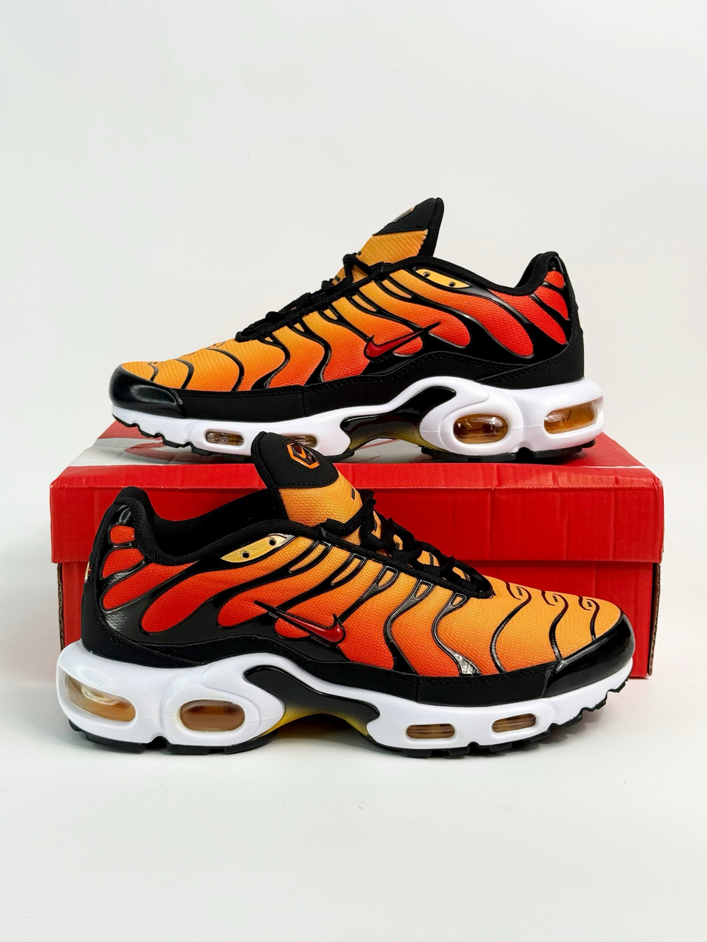 Кроссовки Nike Air Max Plus #B138 (оранж.)