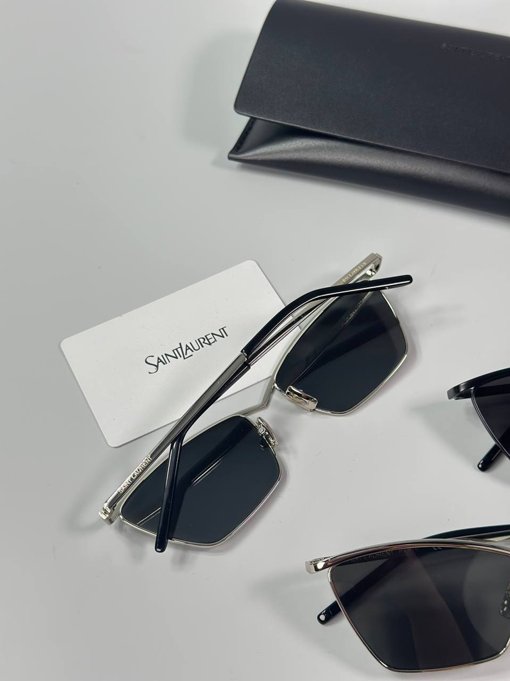 Очки Saint Laurent