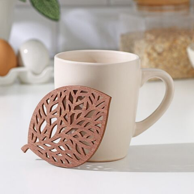 Деревянная подставка под горячее «Листочек» (Цвет: не задано)