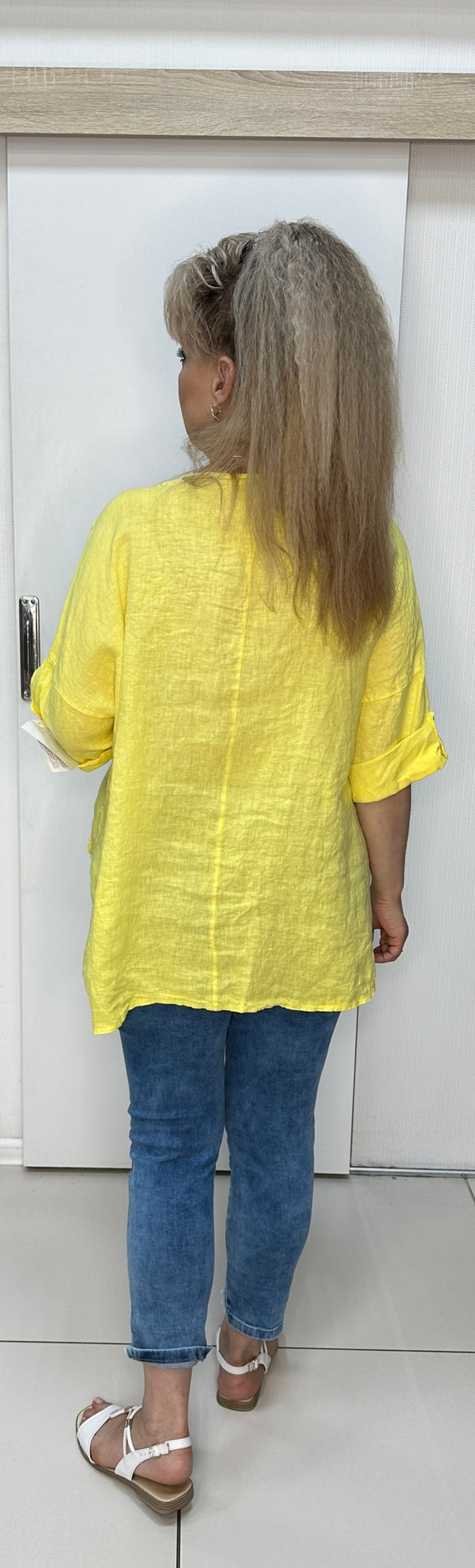 Льняная туника с 2-мя большими пуговками и кармашками