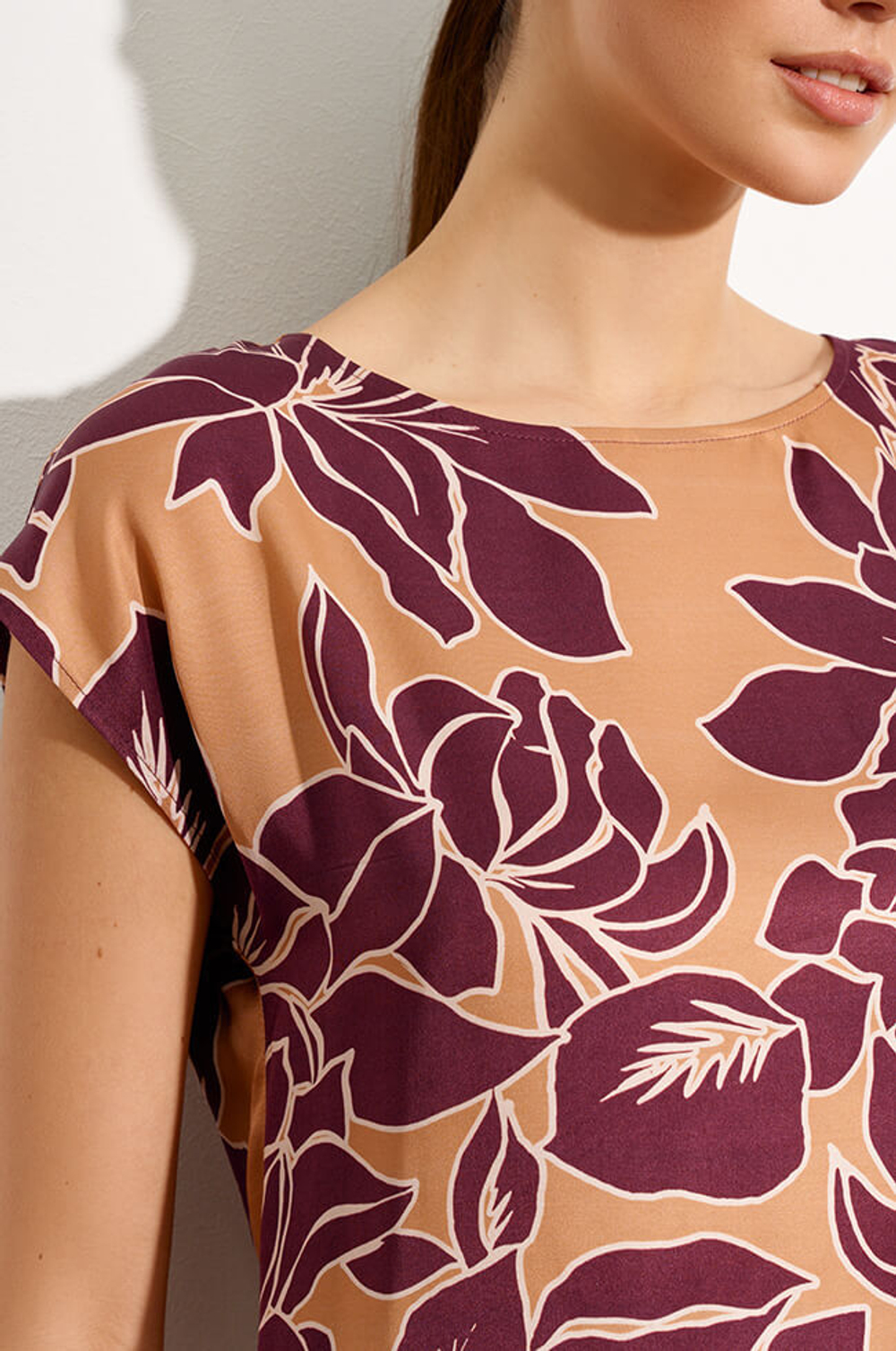 22715 Блузка женская (бордовый принт)