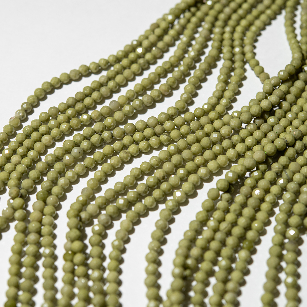 Зеленый алашаньский агат натуральный, 3,5мм, шар, микроогранка