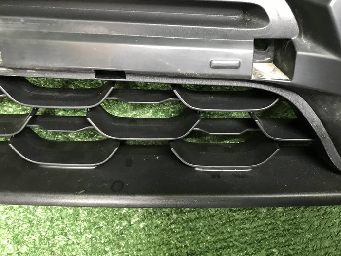 Решетка радиатора Renault Duster 1 (2015-2021)