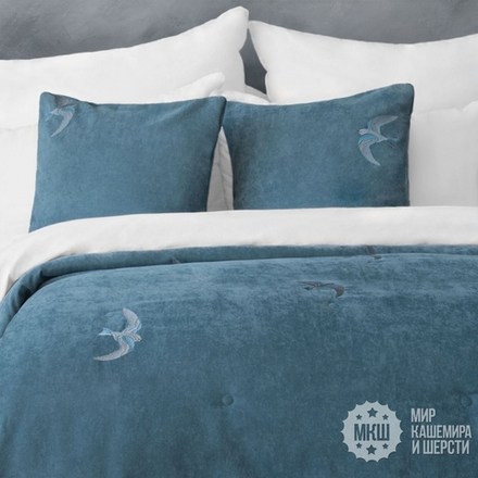 Покрывало на кровать с вышивкой ЛИБЕРТТ (арт. BL02-264-05) - голубое