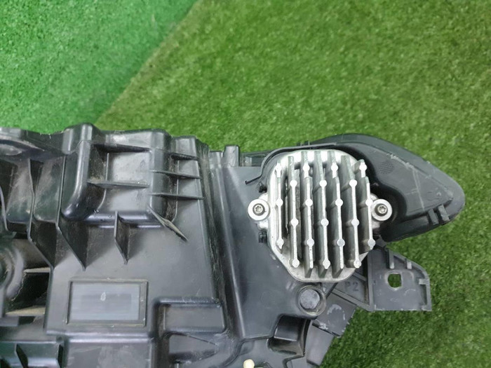 Фара правая Volvo XC90 2 (2014-2019) Full LED (В пленке)