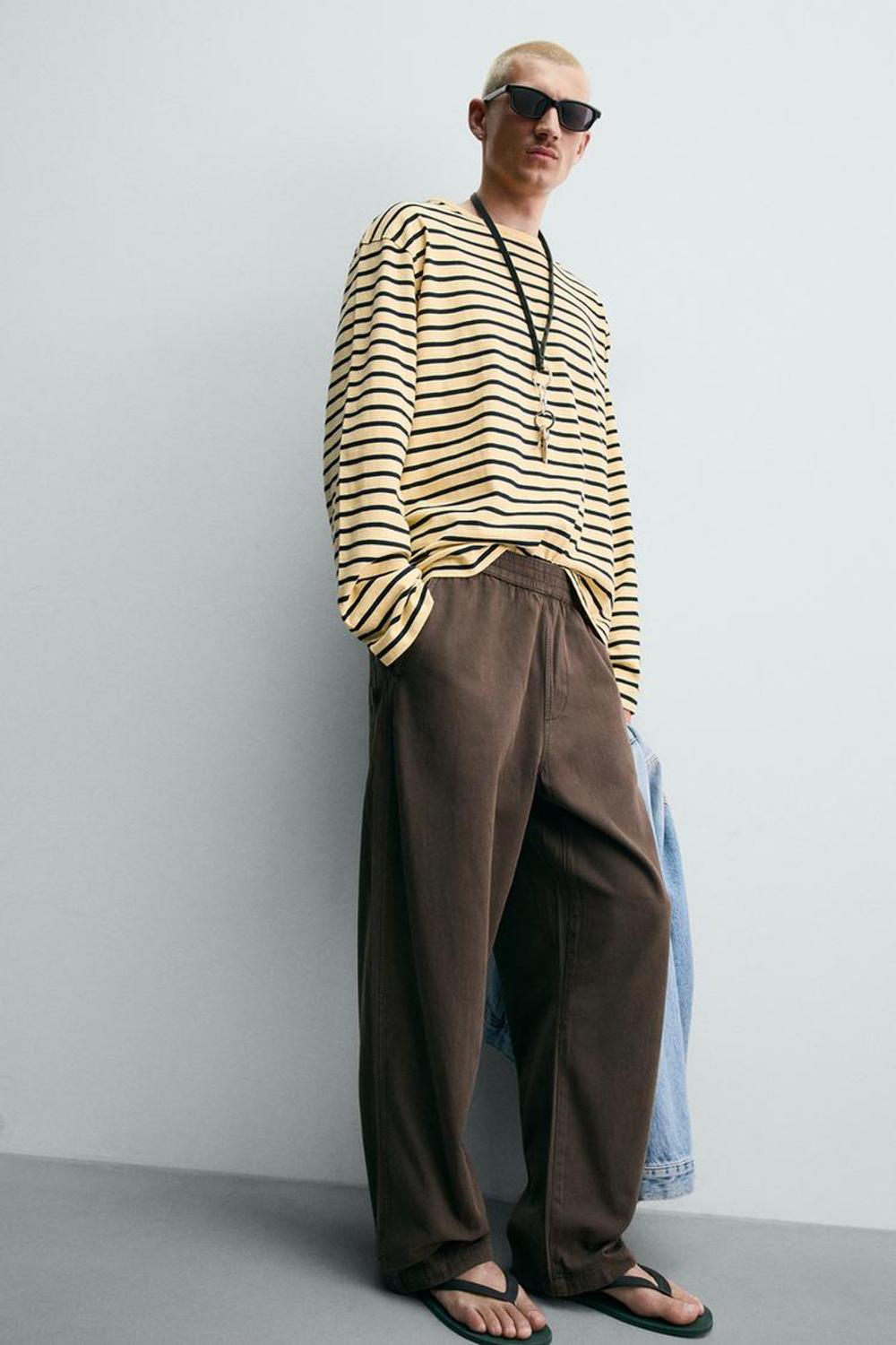 ZARA БРЮКИ RELAXED FIT В ЕЛОЧКУ, КОРИЧНЕВЫЙ