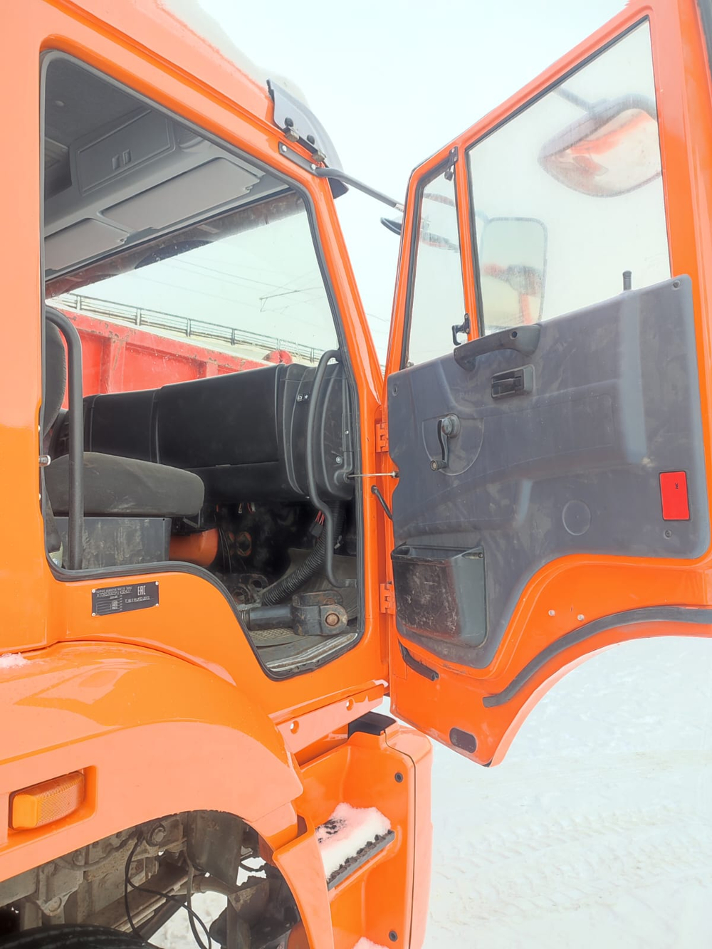 КамАЗ 6520 6x4 Самосвал 6520-3026012-53 (Дизельный, 11,7 л, 400 л.с., МТ)