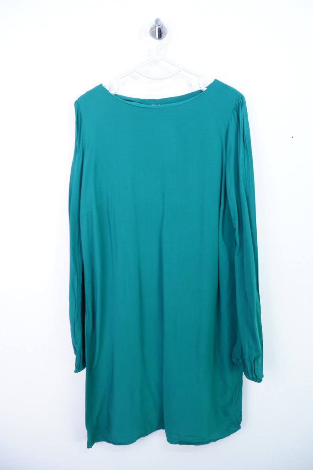 Платье Oodji красивого цвета, визуально 44 размер