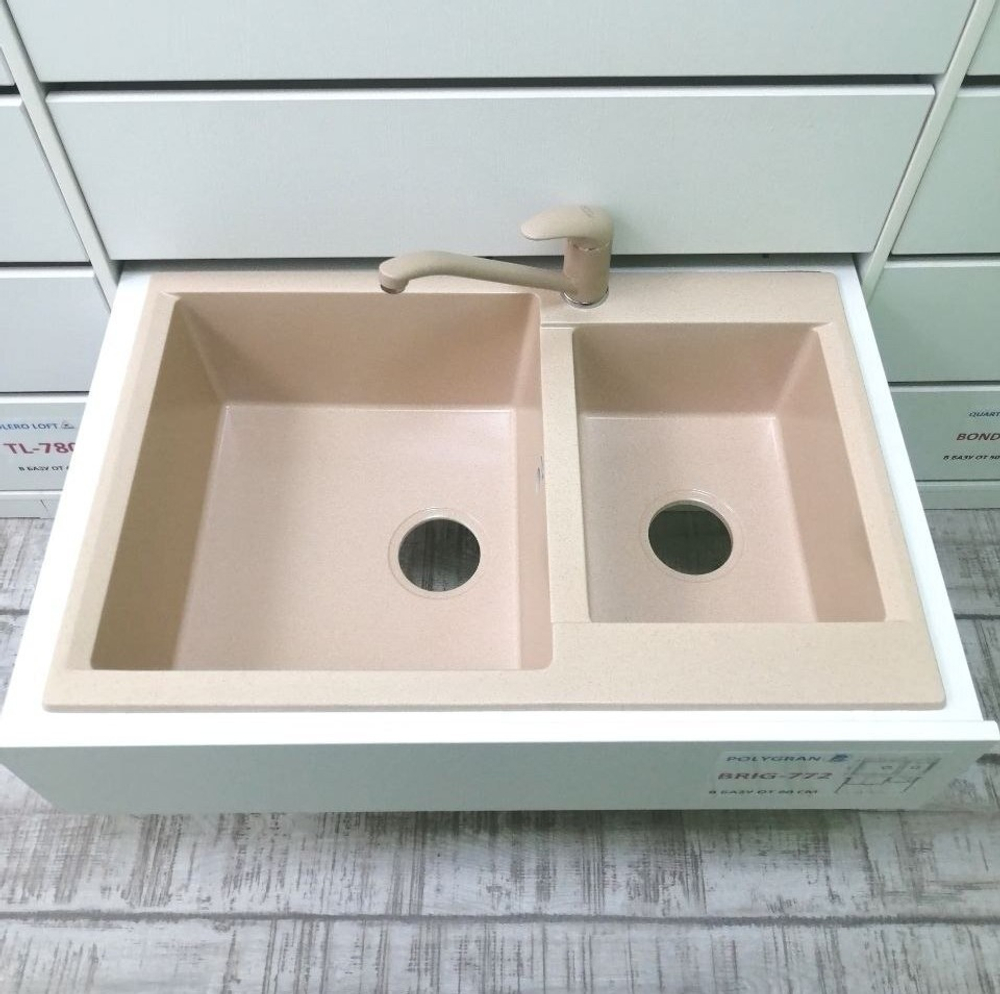 Мойка POLYGRAN BRIG-772 бежевый №27, смеситель НИЗКИЙ КРАН СТАНДАРТ бежевый