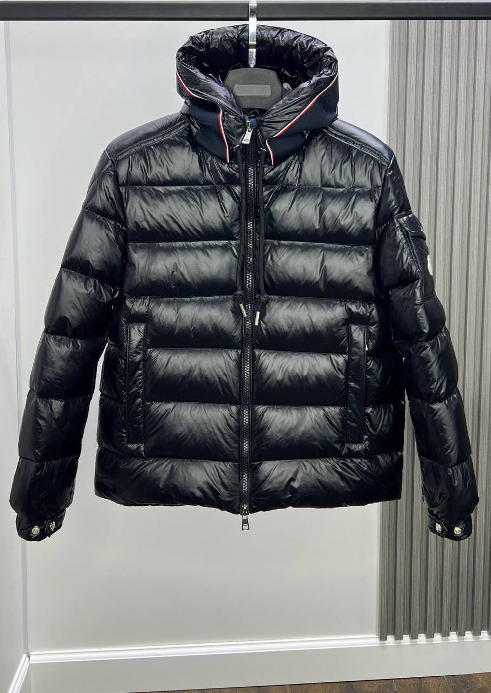 Пуховик Moncler