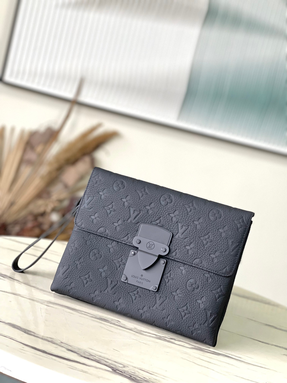 Louis Vuitton Pochette S-Lock