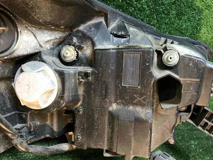 Битая Фара левая Subaru Outback 6 (2019-2022) LED