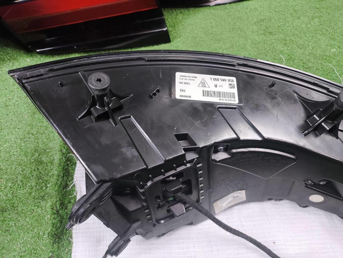 Фонарь правый внешний Porsche Macan 95b (18-нв)