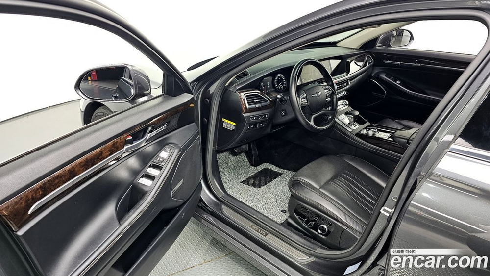 Genesis G90 3.8 AWD (10.2020)