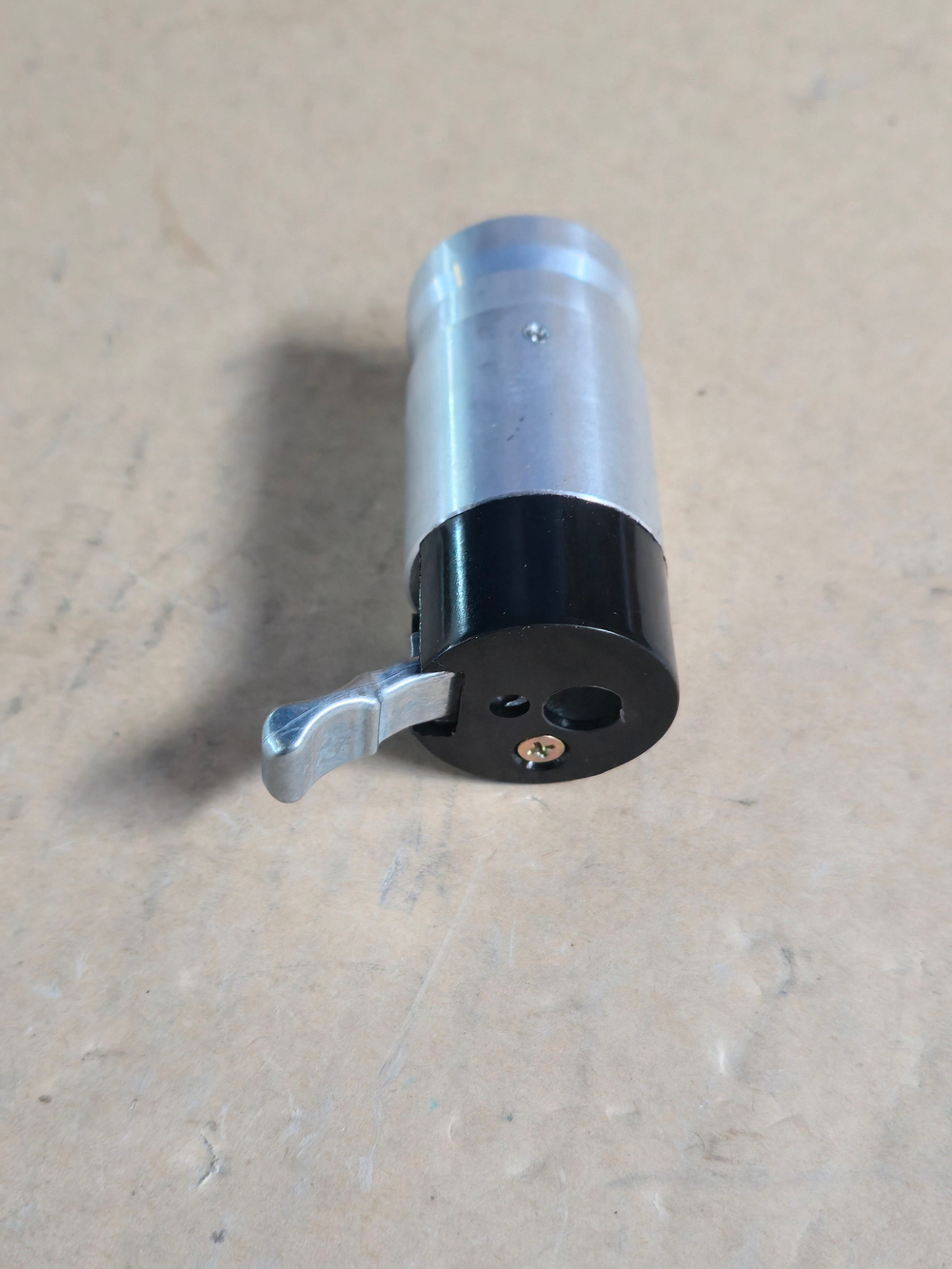 Клапан МАЗ включения делителя пневматический MEGAPOWER