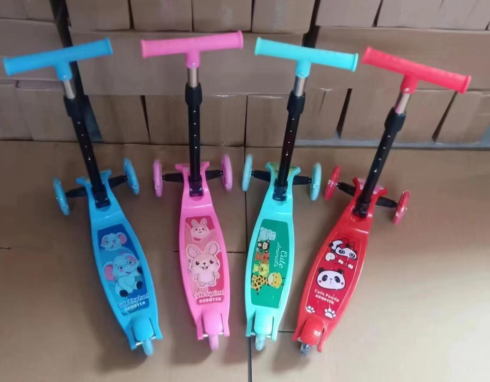 Кикборд эконом самокат детский 3 х колесный, со светом