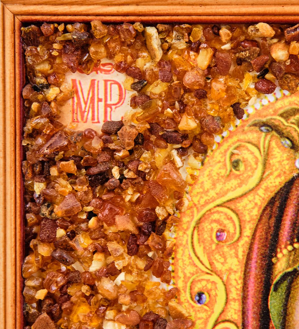 AMB-71/ 8 Икона Божией Матери «Иверская» (с янтарной крошкой) дер.краш.рамка 21х30