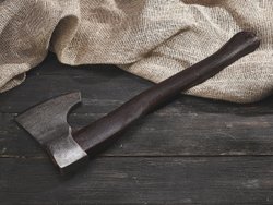 Топор "Дорожный", рукоять комель берёзы (морилка)