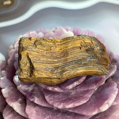 18747 Тигровый глаз камень необработанный