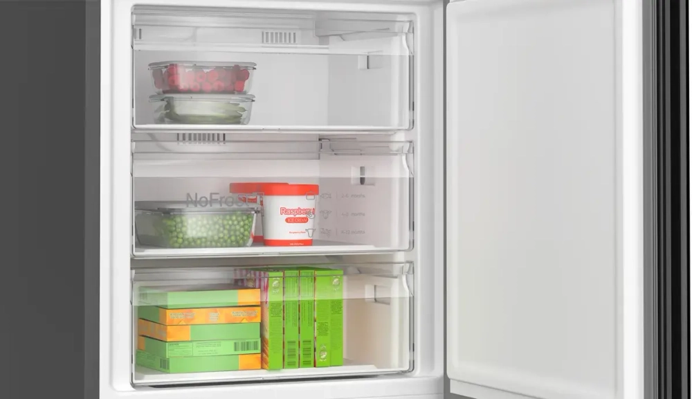 Двухкамерный холодильник Bosch KGN49LBCF