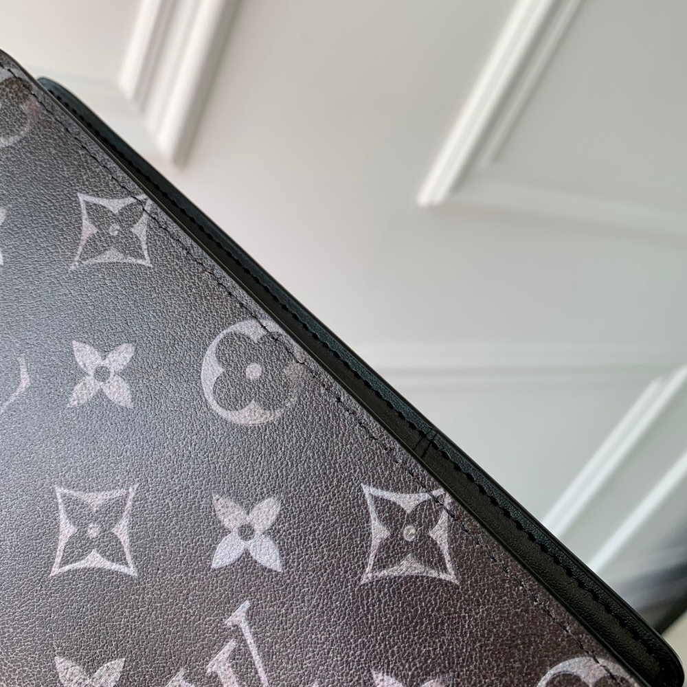 Louis Vuitton Brazza Wallet