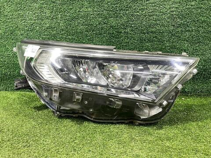 Фара правая Toyota RAV4 5 XA50 (2018-н.в.) LED