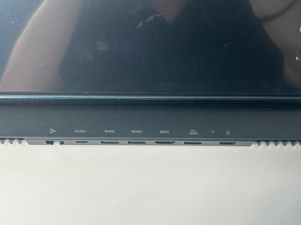 Ноутбук Lenovo Legion 5 15ACH6A (82NW0046RU) 15.6"/AMD Ryzen 5 5600H/RAM 16GB/SSD 512GB/Radeon RX 6600M 8GB/1920*1080/IPS 165Hz/Windows 11/Подсветка кл-ры: LED/черный. Состояние: Уценка/прокручен topcase