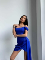 Атласное платье со шлейфом