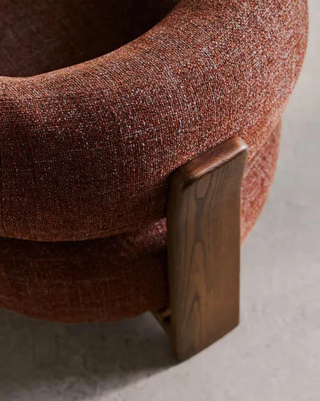 Кресло Granite на 3 ножках, коричневый шенилл, массив ясеня в цвете орех