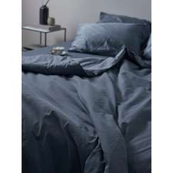 Комплект постельного белья из сатина джинсово-синего цвета с брашинг-эффектом из коллекции essential