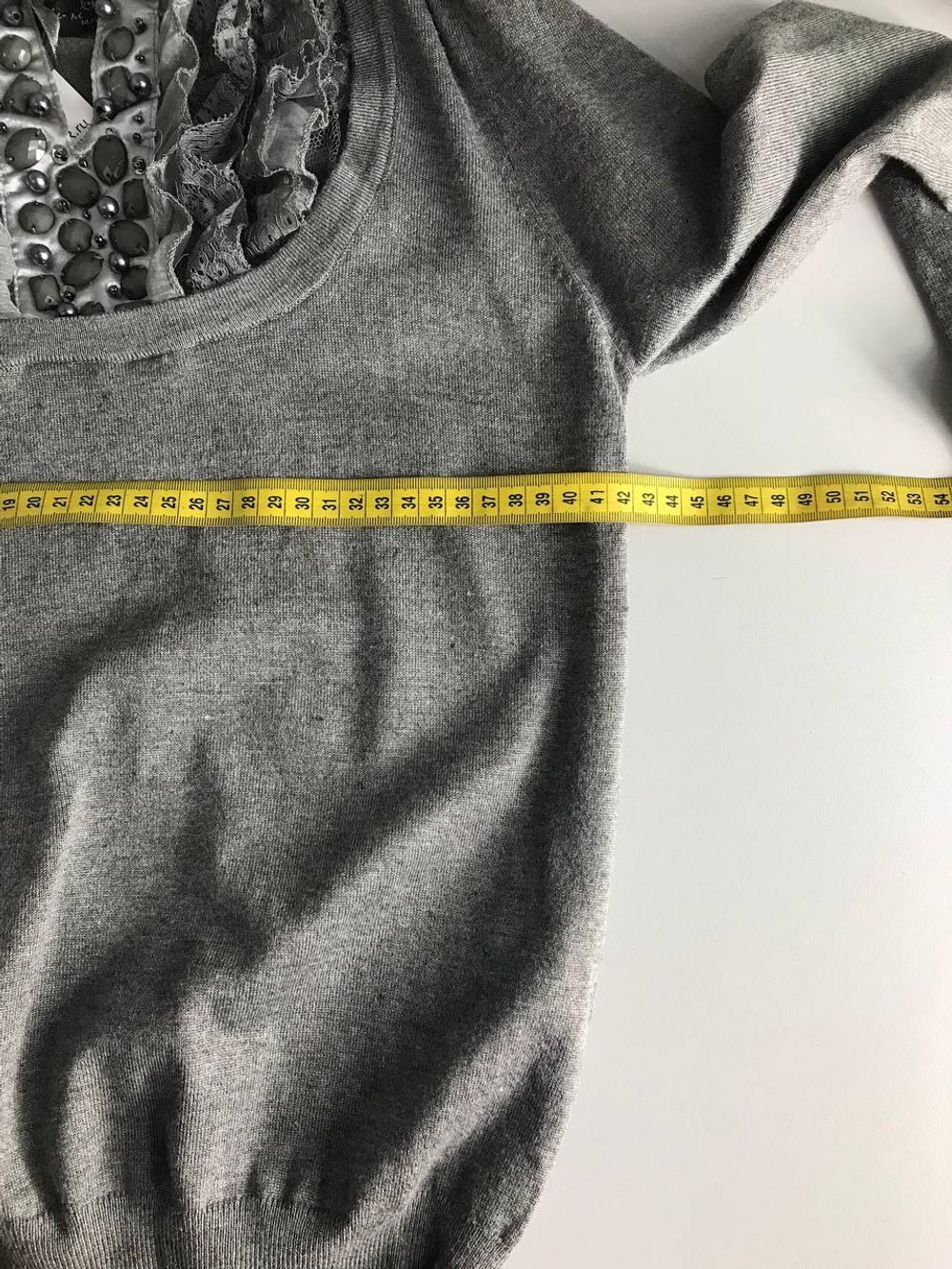 Джемпер в базовом цвете, маркировка M/L визуально на 46/48 размер