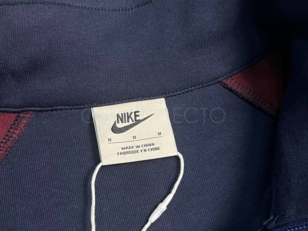 Кофта на замке Nike Barcelona