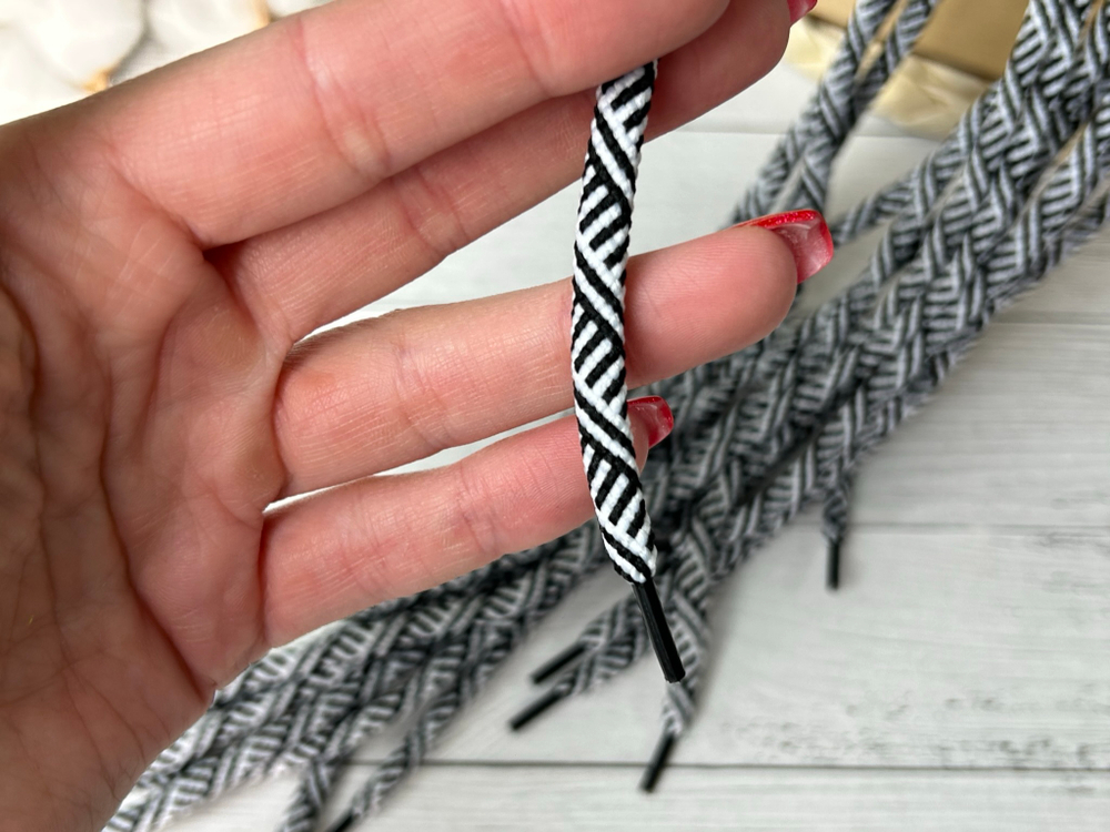 Шнур ПЭ КРУГЛЫЙ орнамент 1,3м