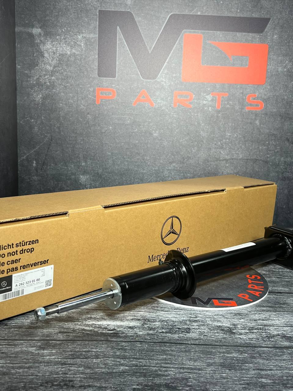 Амортизатор подвески передний Mercedes-Benz A2923230100